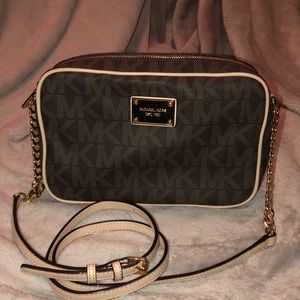 Micheal Kors crossbody